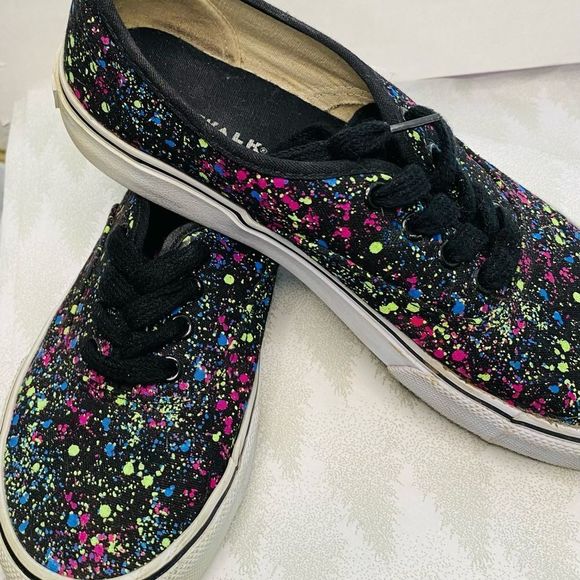 Airwalk sneakers in black with multi color splatter pattern Size 7 - Picture 2 of 7
